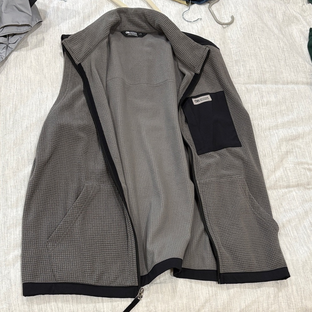 Outdoor Research Men's Black and Gray Vest